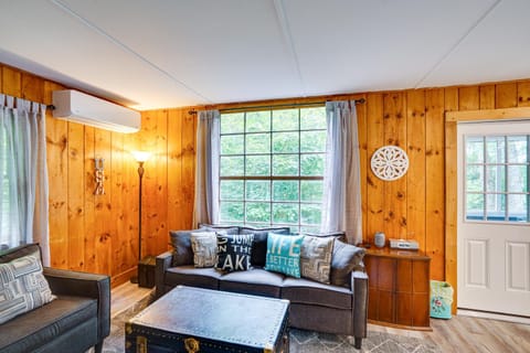 Monterey Haven Less Than half Mi to Lake Garfield with Kayaks House in Sandisfield