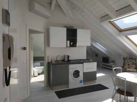 la deliziosa mansarda di Barbara Apartment in Trentino-South Tyrol