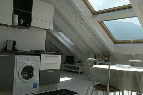 la deliziosa mansarda di Barbara Apartment in Trentino-South Tyrol