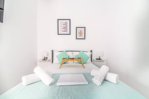 Modern & Stylish flat for friends & couples Apartment in Heraklion