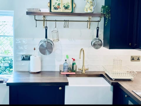 Cotswolds Cottage 5min from Soho Farmhouse House in West Oxfordshire District