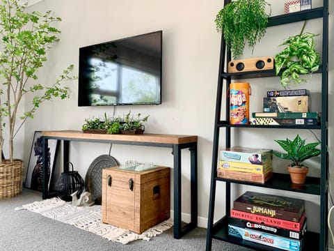 TV and multimedia, Evening entertainment