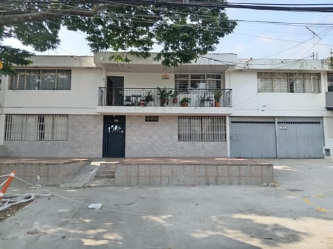 View (from property/room), Balcony/Terrace, City view, Street view, Area and facilities, acessibility