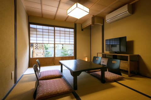 Living room, Photo of the whole room
