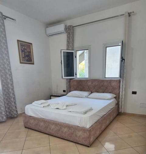 Vila Olti Bed and Breakfast in Vlorë