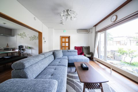 Living room, air conditioner