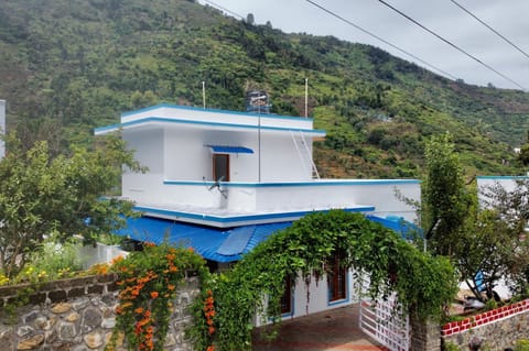 Property building, Day, Natural landscape