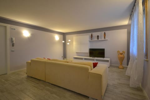 Appartamento Enrichetta Apartment in Manerba del Garda