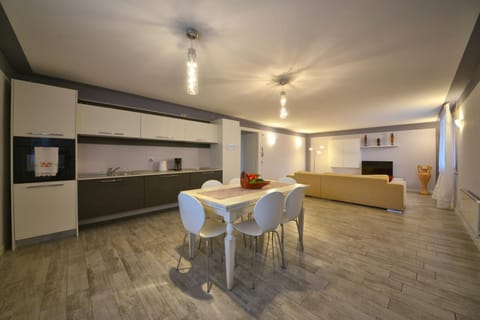 Appartamento Enrichetta Apartment in Manerba del Garda