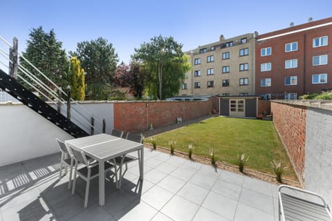 Garden, Balcony/Terrace