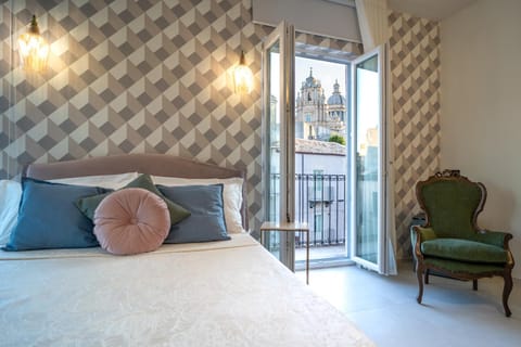 Bed, Photo of the whole room, Bedroom, City view