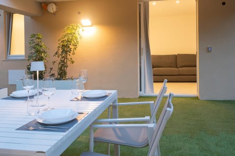 Property building, Garden view