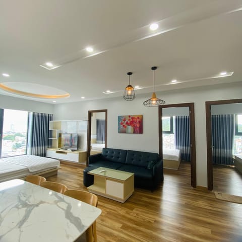 Bed, TV and multimedia, Living room, Photo of the whole room, Seating area, Bedroom