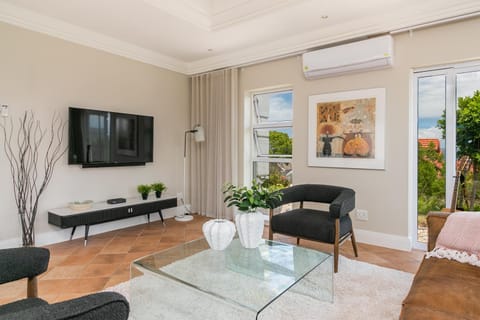 TV and multimedia, Living room, air conditioner