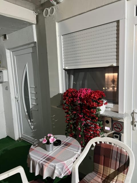 Patio, Balcony/Terrace, Seating area