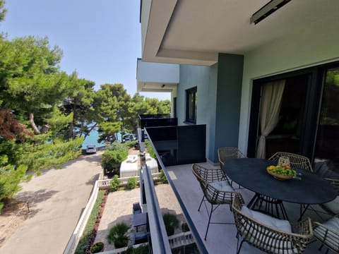 View (from property/room), Balcony/Terrace, Sea view