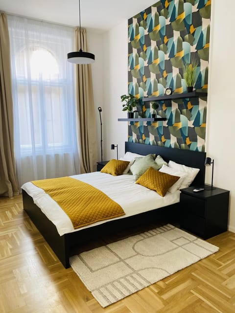 Bed, Bedroom, air conditioner