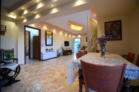 Villa Eirini Agia Varvara Lesvos House in İzmir Province