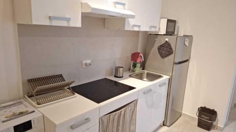 Kitchen or kitchenette, kitchen