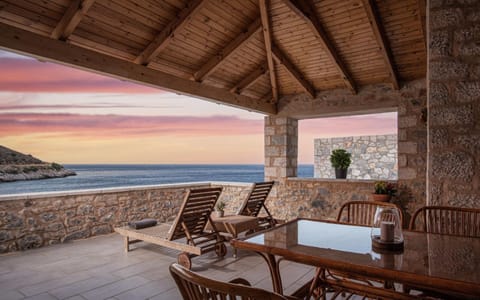 Property building, Day, View (from property/room), Balcony/Terrace, Beach, Mountain view, Sea view