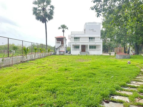 Property building, Garden, Garden view