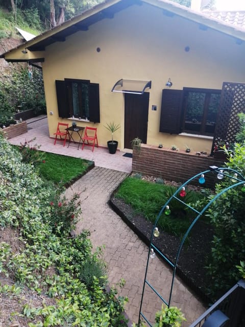 LE SUGHERE House in Tuscany