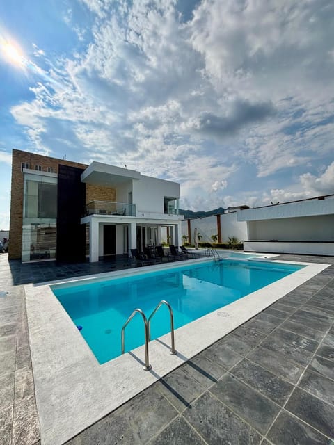 Casa Girasol House in Oaxtepec