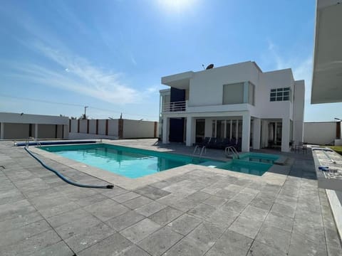 Casa Girasol House in Oaxtepec