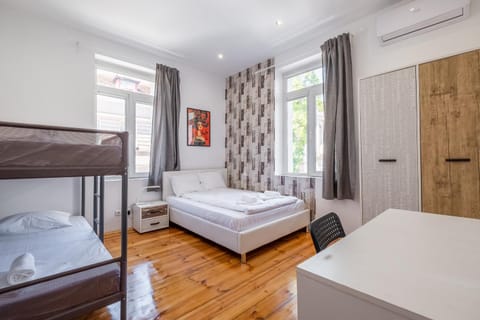 Bed, Photo of the whole room, Bedroom, wardrobe, air conditioner