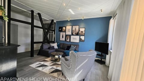 Bed, TV and multimedia, Living room, Seating area