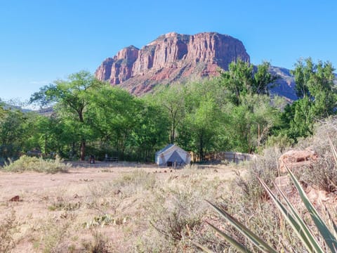 Gateway Glamping Campground/ 
RV Resort in Colorado