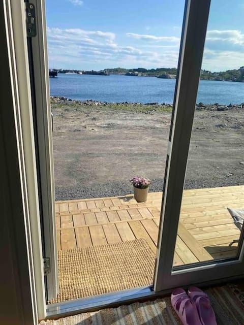 Moderne minihus ved havet Apartment in Lofoten