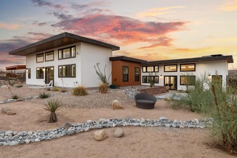 Desert Contemporary Compound - Large Modern Oasis House in Joshua Tree