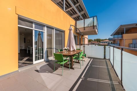 Property building, View (from property/room), Balcony/Terrace