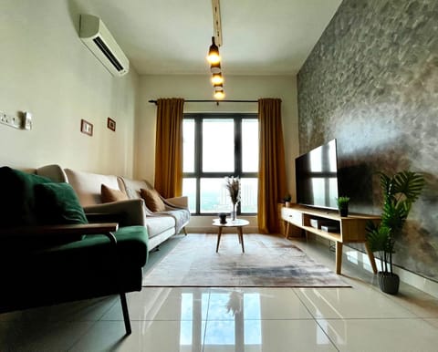 Communal lounge/ TV room, TV and multimedia, Living room, Seating area, air conditioner