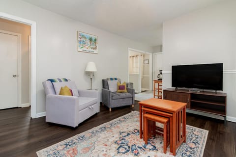 Dual-Family Retreat Sunlit Haven House in Phenix City