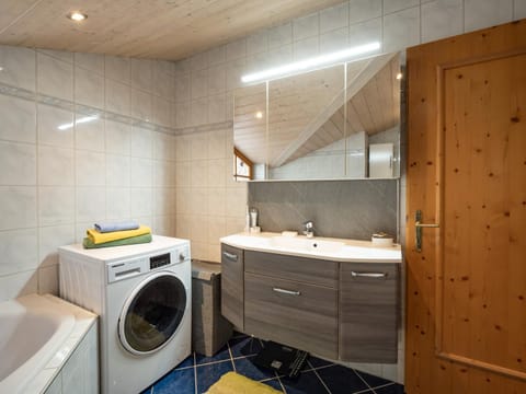 Bathroom, washing machine