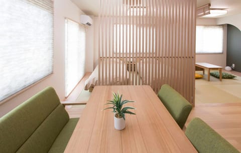 Living room, Seating area, air conditioner