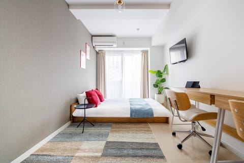 Bed, Living room