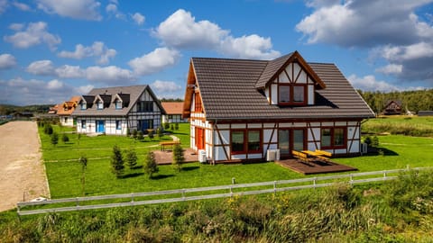 Property building, Garden, Balcony/Terrace