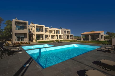 Garden, Swimming pool