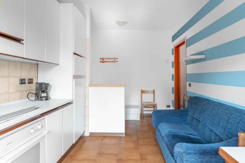 Kitchen or kitchenette, Dining area, pet friendly, stove