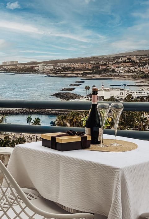 Balcony/Terrace, Sea view, Alcoholic drinks