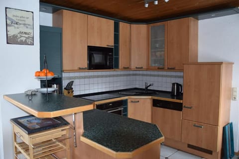 Kitchen or kitchenette, dishwasher, minibar, pet friendly, stove