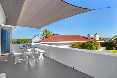 Sea View Hilltop Villa, Blouberg Villa in Cape Town