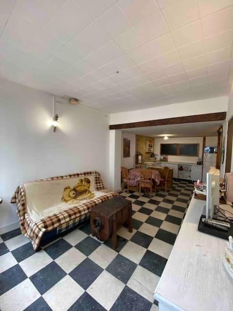 Kitchen or kitchenette, Living room, Seating area