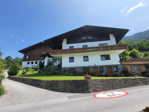 Bergbauernhof-Grinzens Apartment in Tyrol