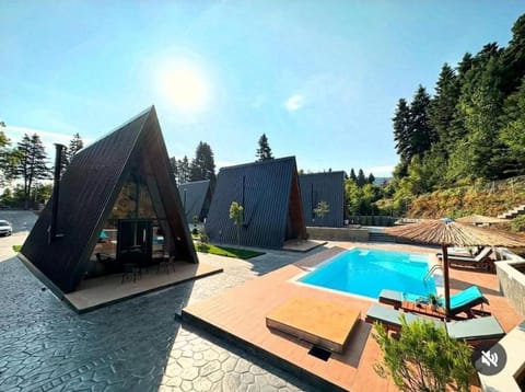 Property building, Swimming pool, Breakfast