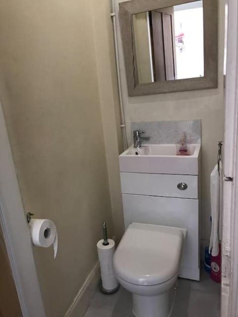 Central 3 bedrooms apartment for upto 6 Apartment in Edinburgh