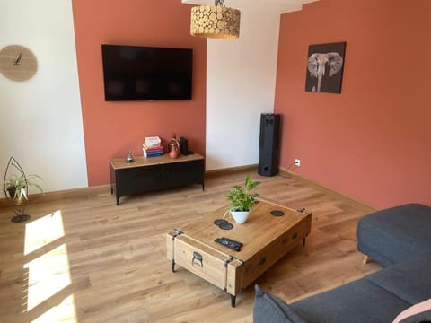 Communal lounge/ TV room, Living room